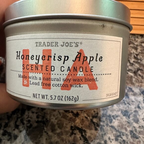 Trader Joes Honeycrisp Apple Scented & Pumpkin Spice Candles, 5.7 oz Set Of 2 - Picture 3 of 9